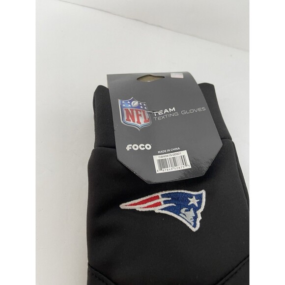 NFL Patriots Football Black Texting Gloves NEW Mens Small Women's Medium - Picture 2 of 5